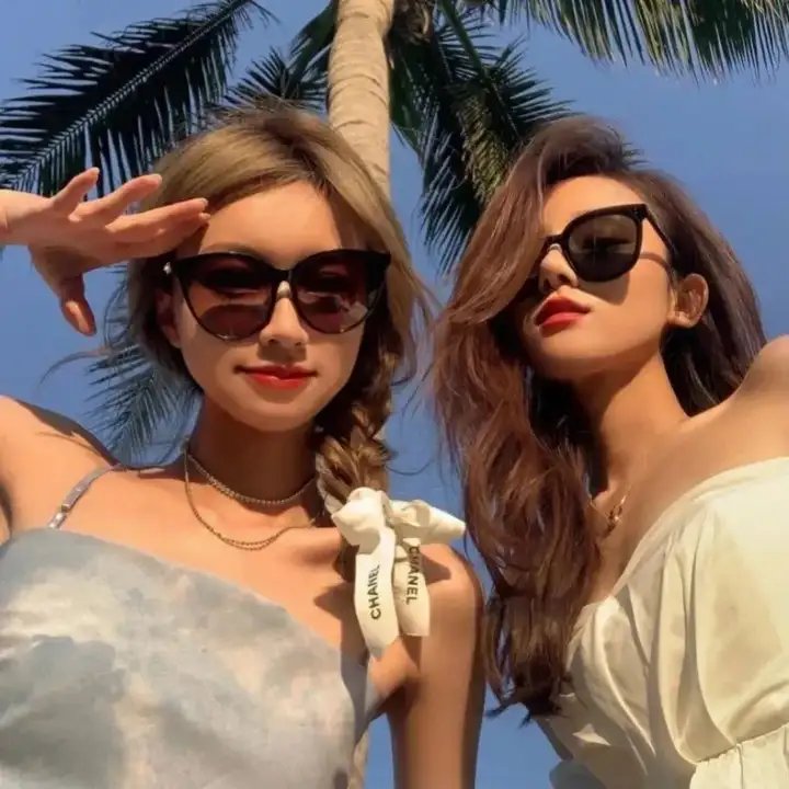 随母改嫁后我在新家成团宠